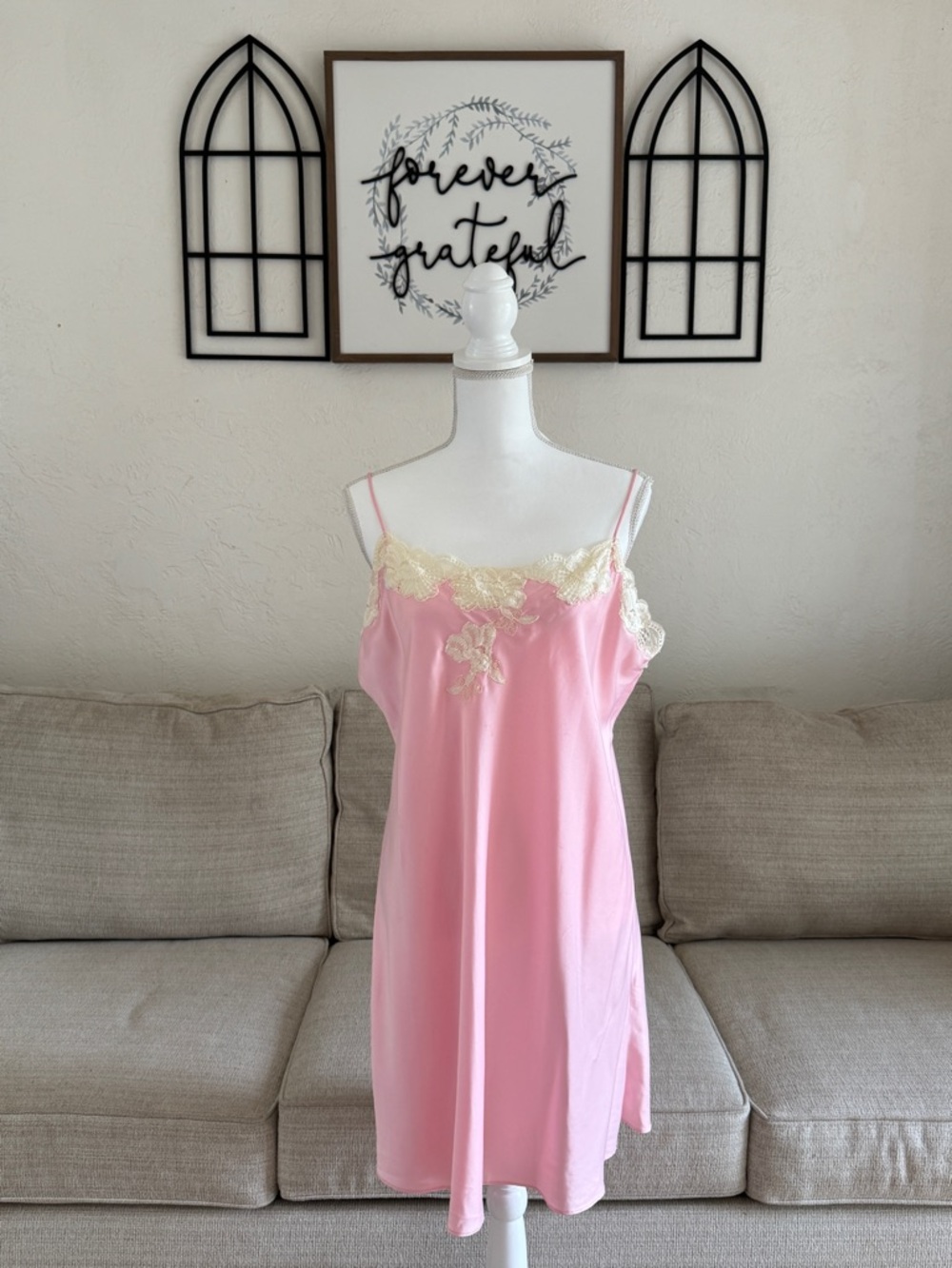 Y2K Natori Pink Satin Lace Slip Dress Size XL Coquette Feminine